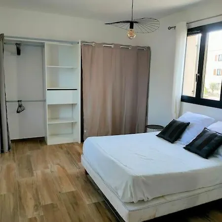 Neuf Avec Balcon Et 2 Saint-Florent (Corsica)