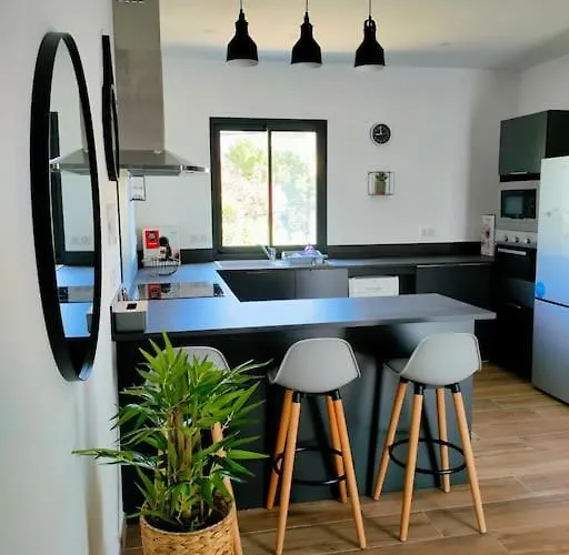 Neuf Avec Balcon Et 2 * Saint-Florent (Corsica)